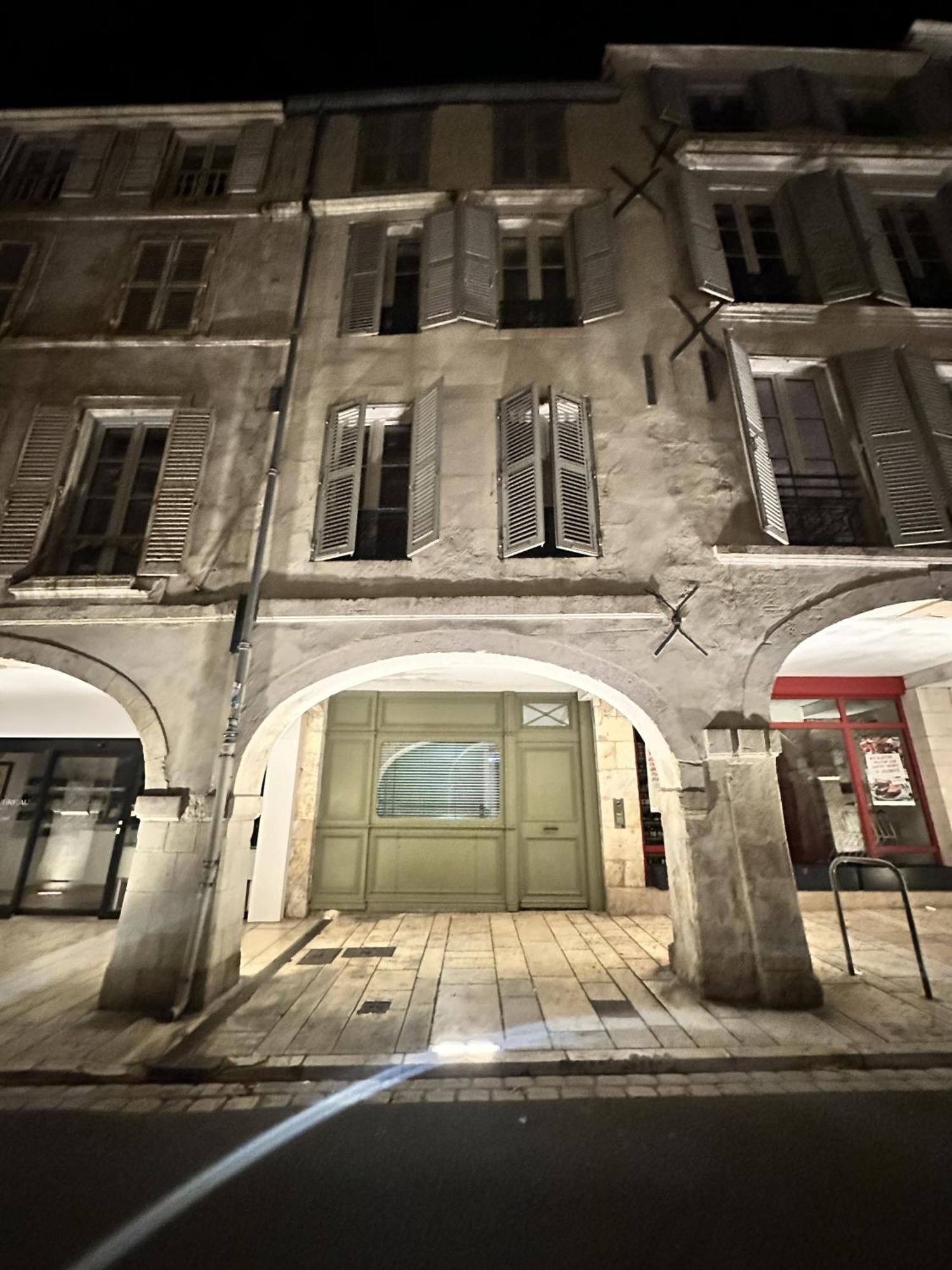 Hyper Centre A 80M Du Vieux Marche, T2 Calme Vue Sur Les Toits Rue Du Minage Lejlighed La Rochelle  Eksteriør billede
